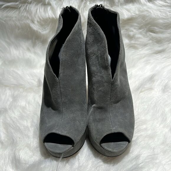 Nine West Grey Suede Vamp Peep Toe Booties Size 8.5. B83 - Picture 4 of 9